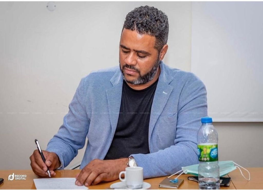 eb8de302-c510-4579-9a50-c4e3d4be7d2f