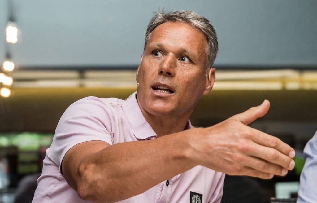 Marco van Basten: «(…) tenho dúvidas de que Memphis Depay seja jogador para o Barça» Marco-van-Basten