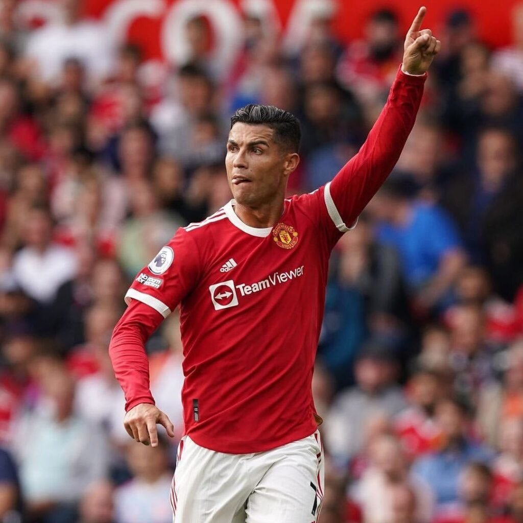 Ronaldo bisa no seu regresso à Inglaterra Ronaldo