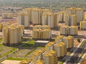Enfermeira brasileira de 40 anos encontrada morta num apartamento em Luanda