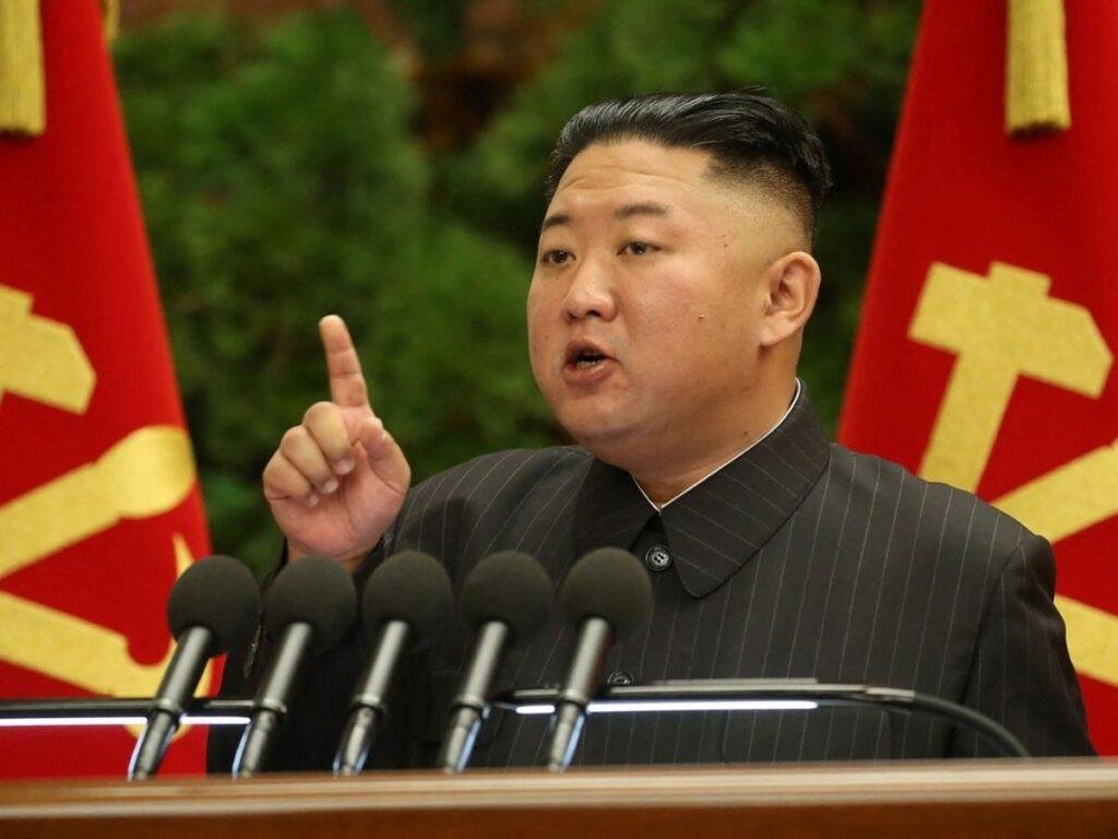 Cidadãos da Coreia do Norte proibidos de rirem durante 11 dias