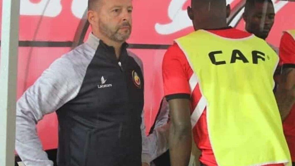 Federação Moçambicana de Futebol condenada a pagar 374 mil dólares ao ex-treinador de nacionalidade portuguesa