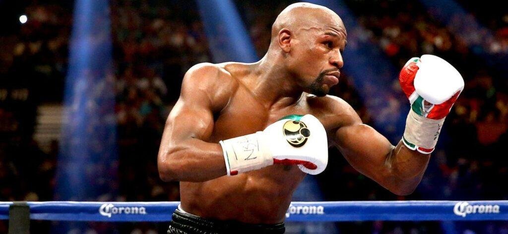 Floyd Mayweather anuncia volta ao ringue com luta no heliporto de Dubai Floyd Mayweather anuncia volta ao ringue com luta no heliporto de Dubai