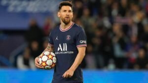 Após falhar pênalti Messi precisou ser consolado por Neymar no vestuário