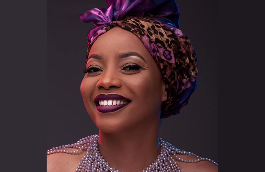 Internautas elegem Yola Semedo como a cantora angolana mais decente em termos de vestimenta