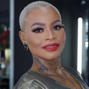 Flor de Raiz: «Não sou racista, mas para namorar só me excita homens de tom de pele clara»