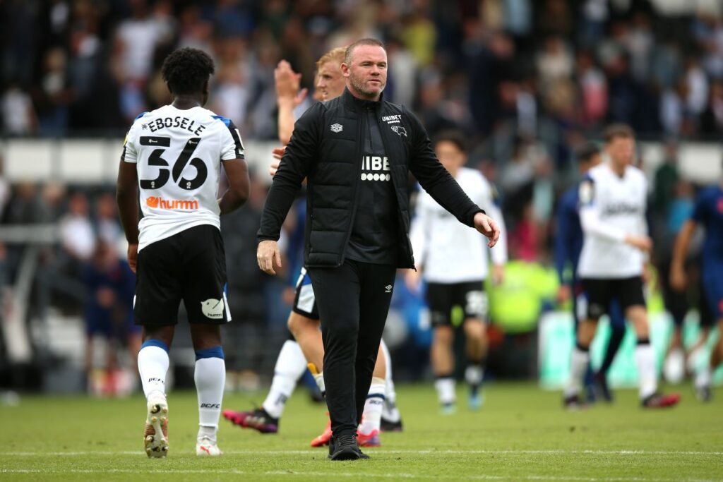 Derby County de Rooney rebaixado para a terceira divisão do futebol inglês