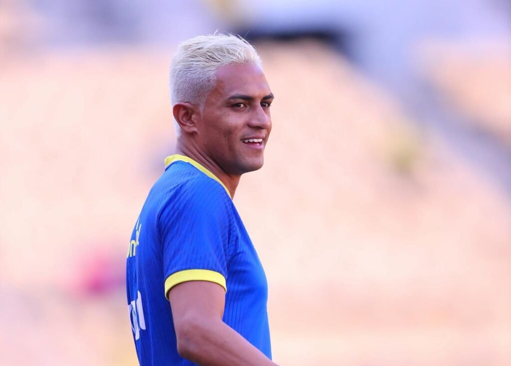 Tiago Azulão é o novo melhor marcador e com 100% de chances de conquistar a bota de ouro Tiago Azulão é o novo melhor marcador e com 100% de chances de conquistar a bota de ouro