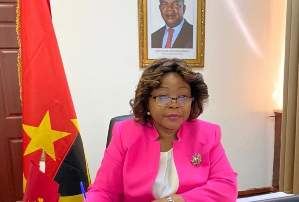 Esperança Maria da Costa será a vice-Presidente da República, em caso de vitória do MPLA Esperança Maria da Costa será a vice-Presidente da República, em caso de vitória do MPLA