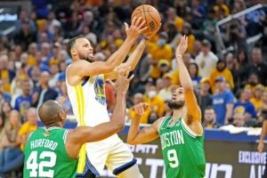 Warriors vencem Celtics e empatam a série na final da NBA