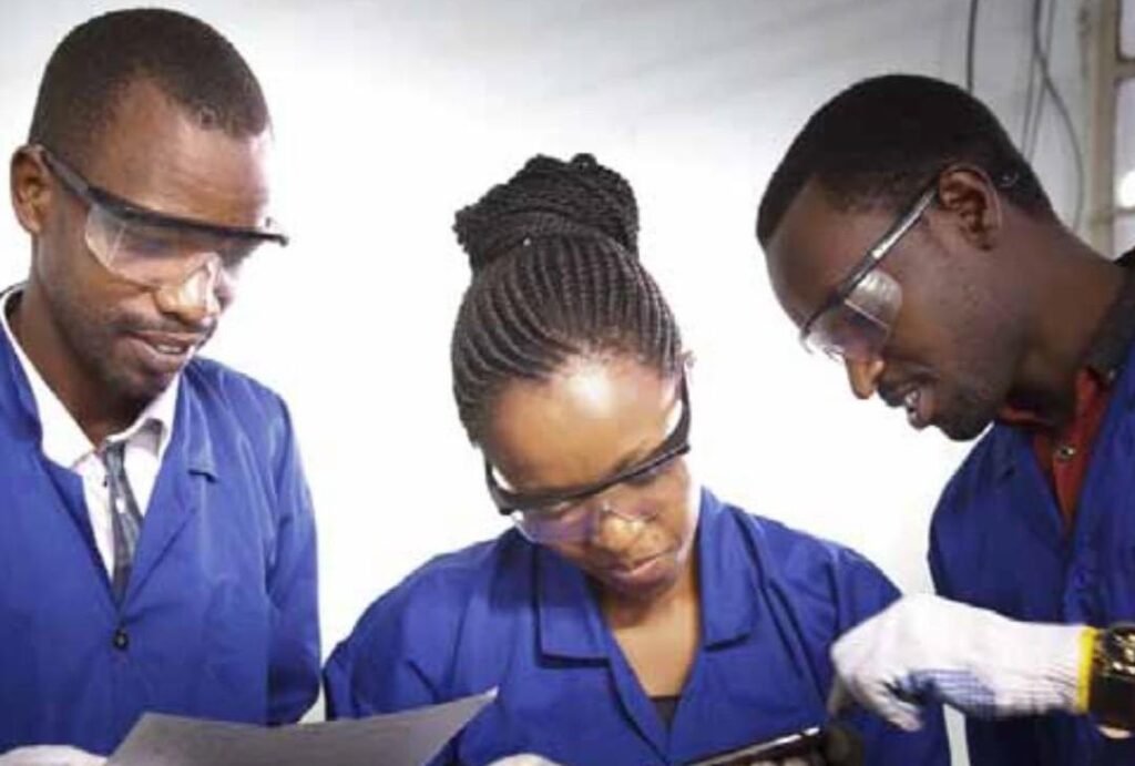 Governo disponibiliza mais de 2 mil milhões de kzs para estágios profissionais de jovens Governo disponibiliza mais de 2 mil milhões de kzs para estágios profissionais de jovens