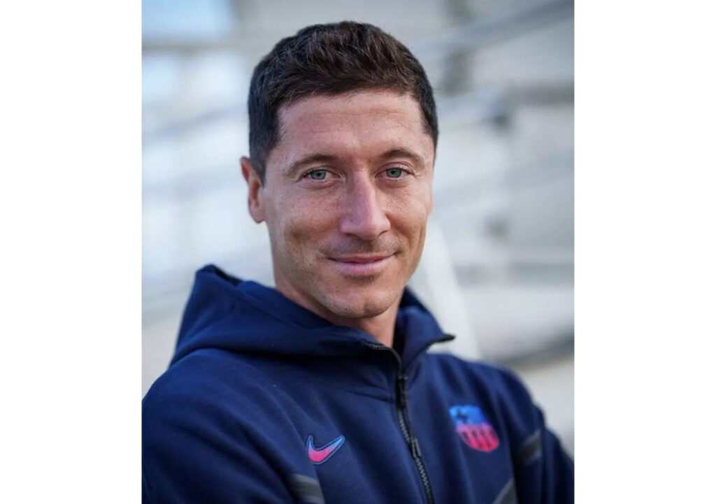 Robert Lewandowski é o novo jogador do Barcelona