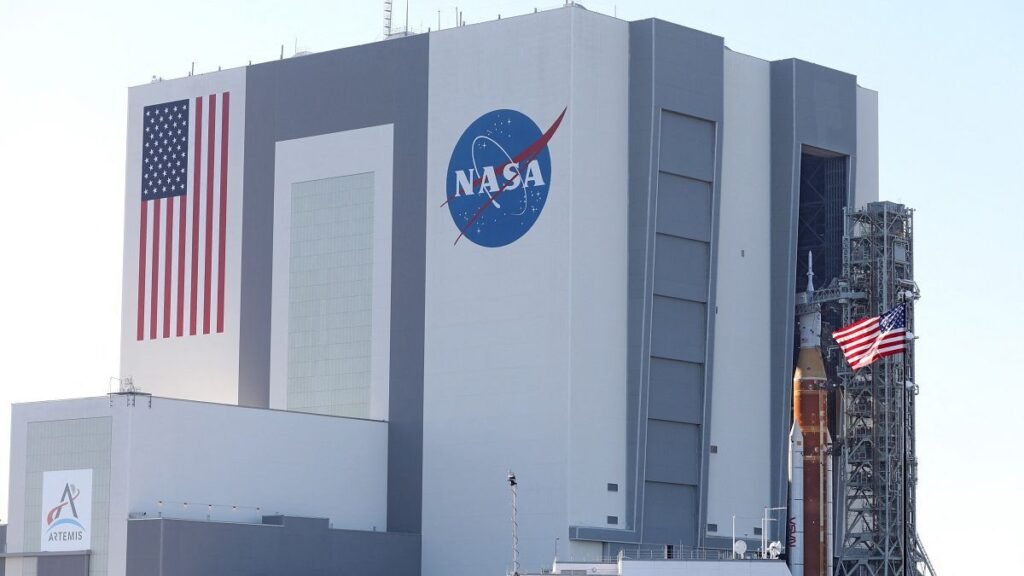 Diretor da NASA acusa a China de tentar ocupar a Lua