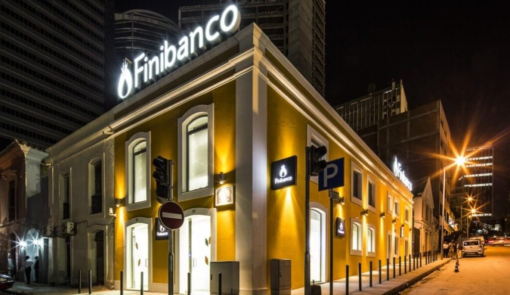 BNA suspende Finibanco do mercado cambial por 45 dias