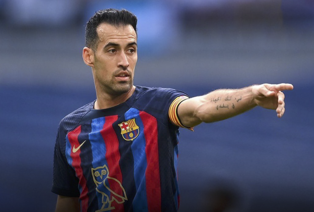 Barcelona procura meio-campista para auxiliar Busquets