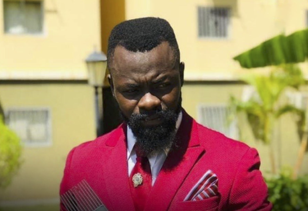 Professor Bernardo já retomou às aulas da escola de Viana