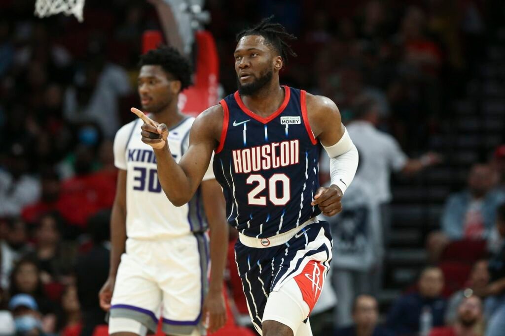 Craque angolano Bruno Fernando estende por mais 4 anos a ligação com Houston Rockets Craque angolano Bruno Fernando estende por mais 4 anos a ligação com Houston Rockets