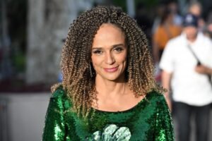 Isabel dos Santos criticada por querer ser presidente e mostrar biquíni no Tik Tok
