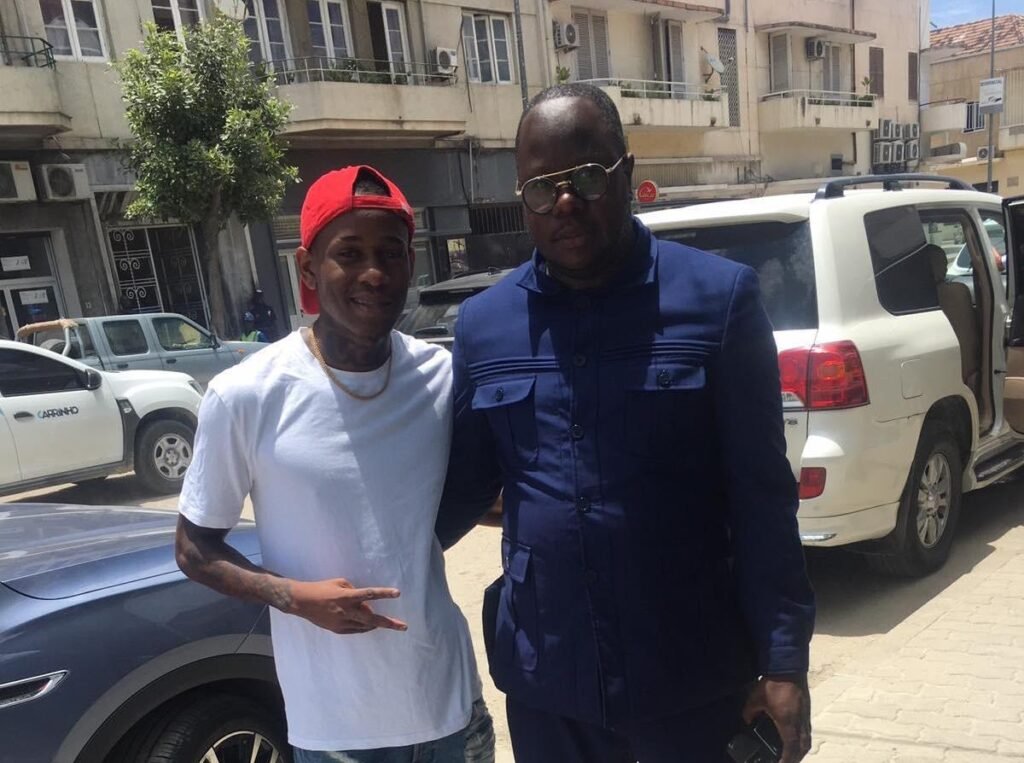 «Johnny Berry é uma pessoa de bem e a prisão foi ilegal», diz Bruno de Castro, o advogado que o tirou da cadeia