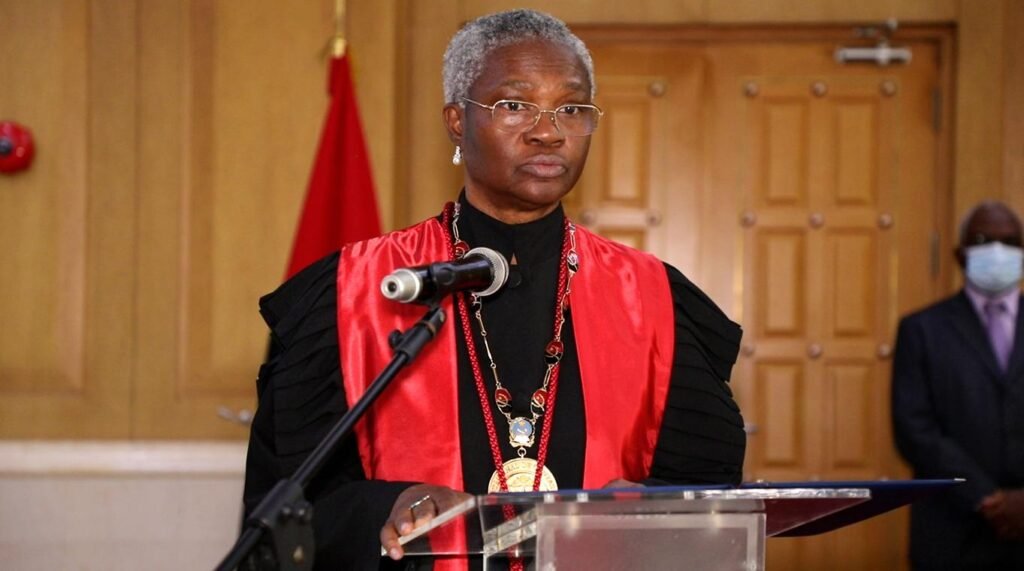 Juíza-Presidente do Tribunal de Contas recusa, até ao momento, pedido do PR João Lourenço para renunciar ao cargo Juíza-Presidente do Tribunal de Contas recusa, até ao momento, pedido do PR João Lourenço para renunciar ao cargo