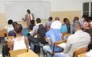 Estudantes do Ensino Superior que não efectuaram exames de admissão verão as suas matrículas anuladas