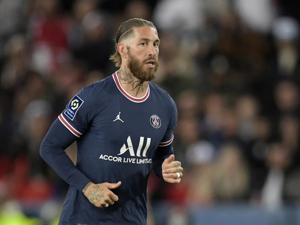 Sergio Ramos, antigo colega de Cristiano Ronaldo, garante que Messi é o melhor jogador que o futebol já produziu