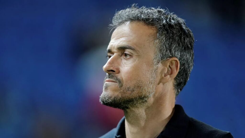 Luis Enrique foi a Londres para reunir com a direcção do Chelsea Luis Enrique foi a Londres para reunir com a direcção do Chelsea