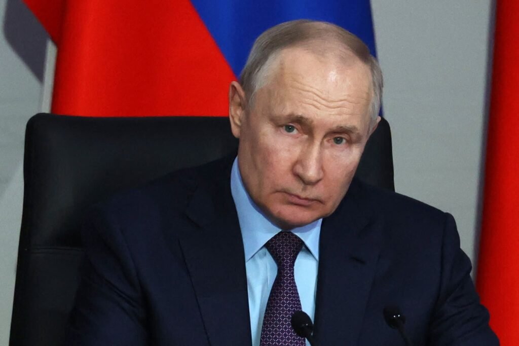 Vladimir Putin escapa a tentativa de assassinato no Palácio Presidencial Vladimir Putin escapa a tentativa de assassinato no Palácio Presidencial