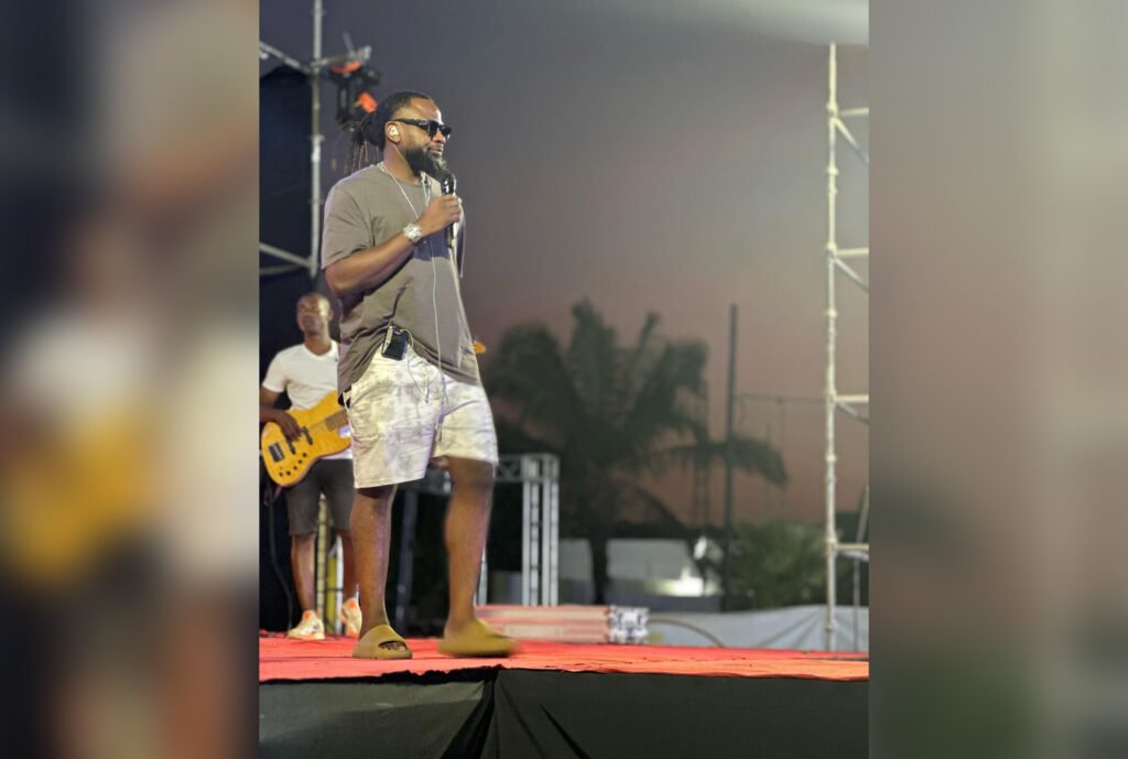 C4 Pedro criticado por ter actuado de chinelos em show na província do Bengo