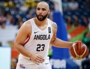 Morreu o basquetebolista Reggie Moore