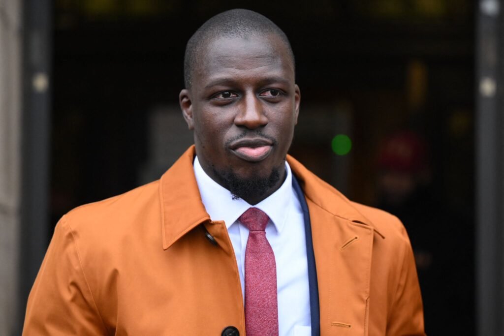 Benjamin Mendy assina por dois anos no FC Lorient depois de absolvido do crime de violação Benjamin Mendy assina por dois anos no FC Lorient depois de absolvido do crime de violação