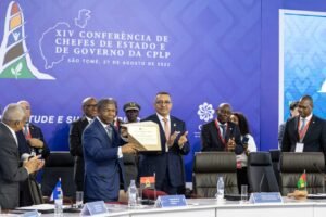 Presidente João Lourenço doa 30 mil euros do “Prémio Aparecido de Oliveira”, atribuído pela CPLP, à instituição de caridade