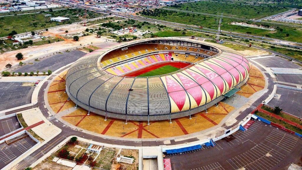 Estádio 11 de Novembro “reprovado” para o jogo de abertura da Superliga Africana devido ao mau estado de conservação da estrutura