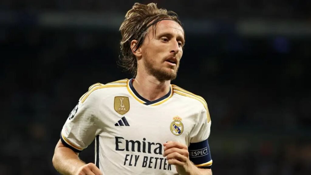Luka Modrić sofre ataqu£s nas redes sociais por votar em Messi no prémio The Best da FIFA Luka Modrić sofre ataqu£s nas redes sociais por votar em Messi no prémio The Best da FIFA