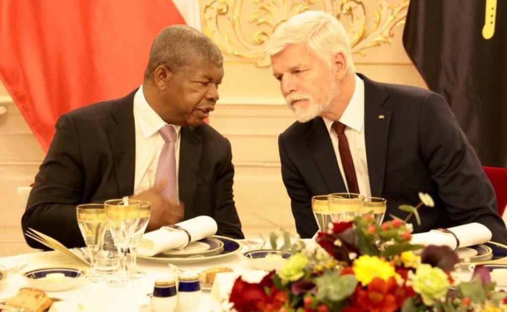 Presidente João Lourenço participa em jantar de gala no Castelo de Praga