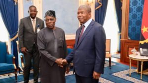 Antigo Presidente da Nigéria Recebido no Palácio Presidencial