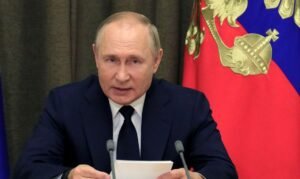 Putin diz que os responsáveis pelo ataque em Moscovo foram detidos a caminho da Ucrânia
