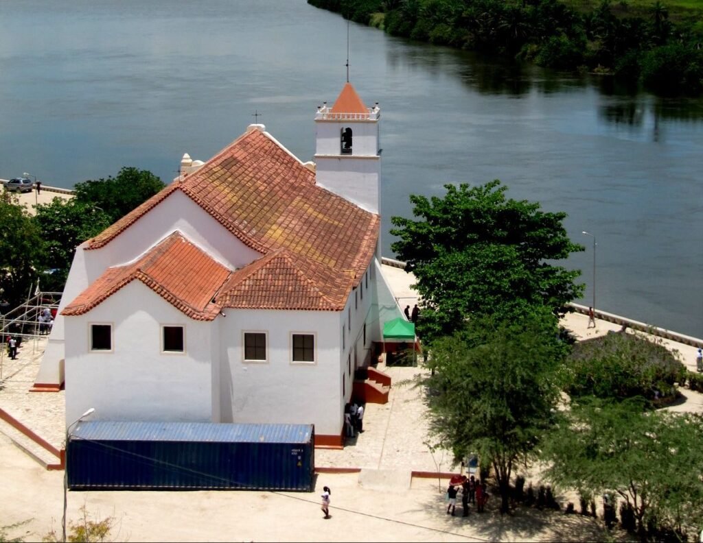 Santuário da Muxima está a ser usado para cultos de f£itiç4ri4 Santuário da Muxima está a ser usado para cultos de f£itiç4ri4