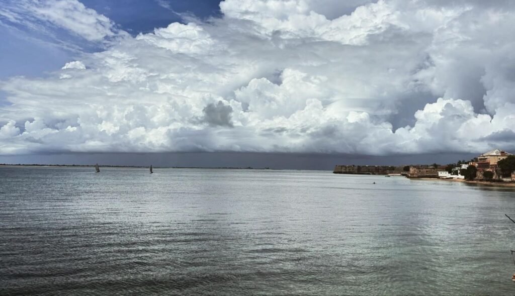 Mais de 90 mortos em naufrágio de barco sobrelotado em Moçambique