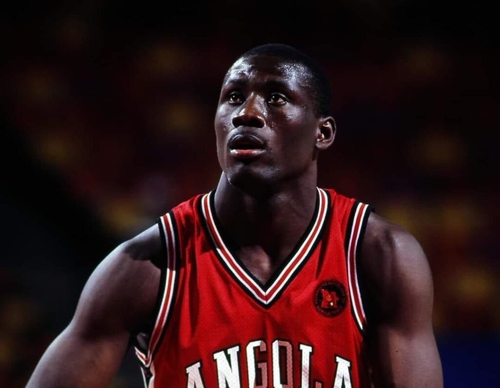 Morreu Ângelo Victoriano, antiga estrela do basquetebol angolano
