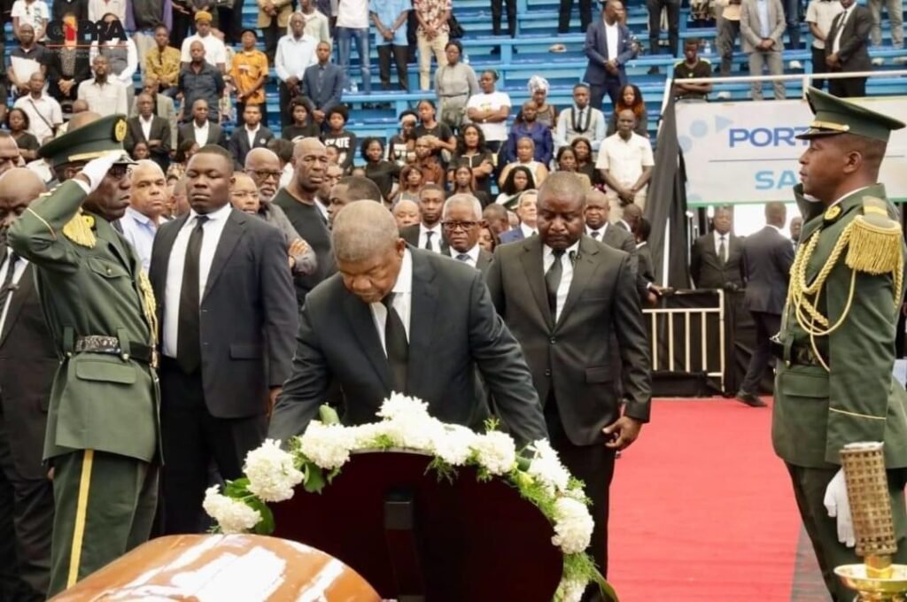 Presidente João Lourenço marca presença no funeral de Ângelo Victoriano