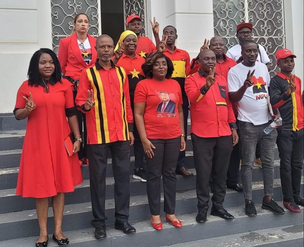 MPLA pretende reduzir taxa de analfabetismo até 20%