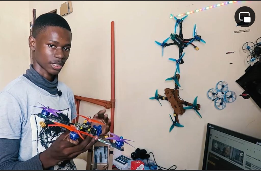 Jovem moçambicano de 17 anos cria drones inteligentes e multifuncionais