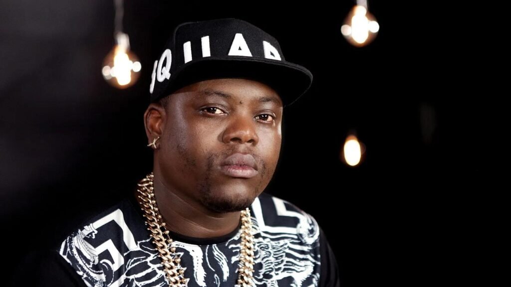 Rapper Naice Zulu enfrenta ‘leve depressão’ Rapper Naice Zulu enfrenta 'leve depressão'