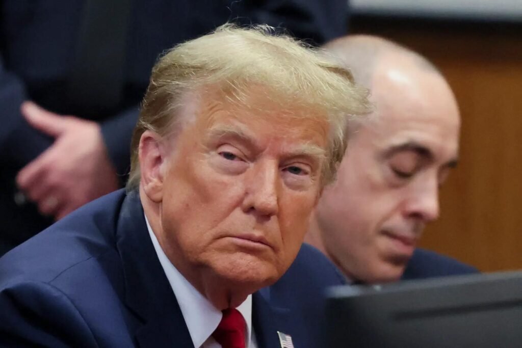 Donald Trump considerado culpado de 34 acusações criminais