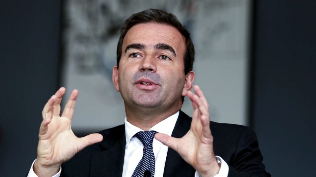 Alteração na lei de imigração em Portugal não vai afetar cidadãos da CPLP, garante embaixador de Portugal em Angola Alteração na lei de imigração em Portugal não vai afetar cidadãos da CPLP, garante embaixador de Portugal em Angola