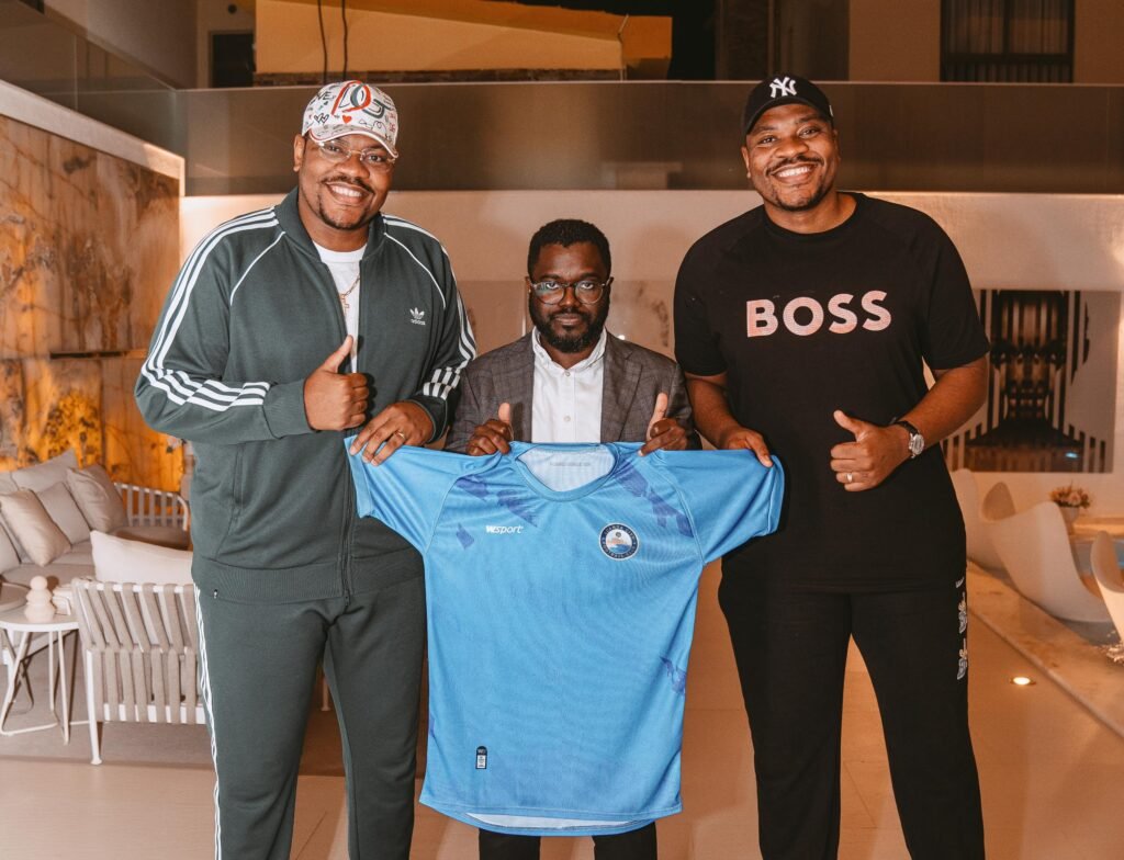 Irmãos Clésio e Clénio tornam-se os mais recentes acionistas do Luanda City Futebol Clube Irmãos Clésio e Clénio tornam-se os mais recentes acionistas do Luanda City Futebol Clube