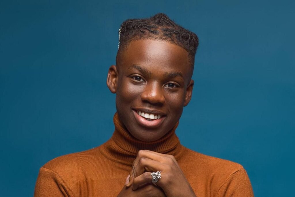 Bilionário indiano paga 3 milhões de dólares para Rema cantar uma música no casamento do filho Bilionário indiano paga 3 milhões de dólares para Rema cantar uma música no casamento do filho