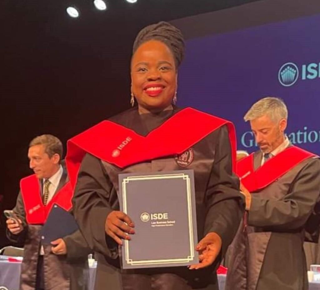 Patrícia Faria termina mestrado em Direito Desportivo Global e Internacional Patrícia Faria termina mestrado em Direito Desportivo Global e Internacional