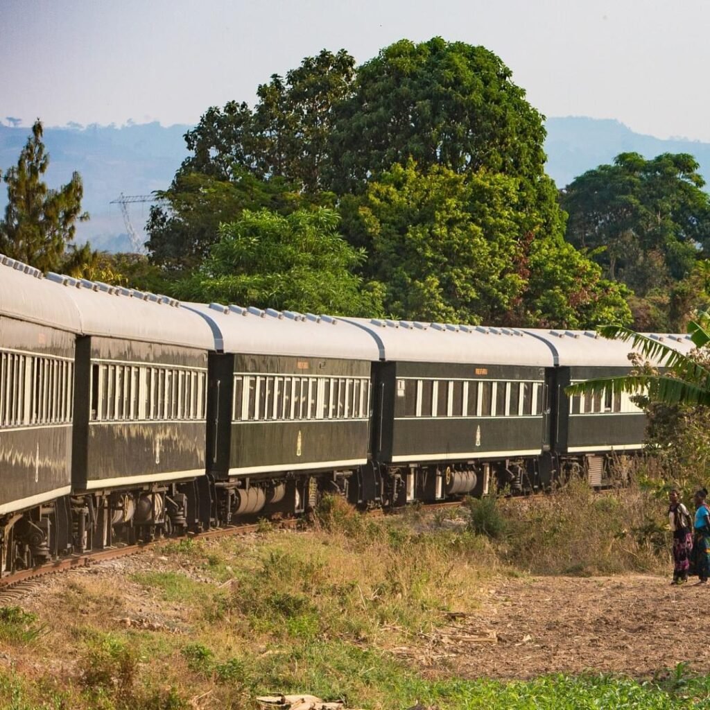 Turistas do comboio mais luxuoso do mundo reconhecem que Angola é um país maravilhoso, bem organizado e seguro Turistas do comboio mais luxuoso do mundo reconhecem que Angola é um país maravilhoso, bem organizado e seguro